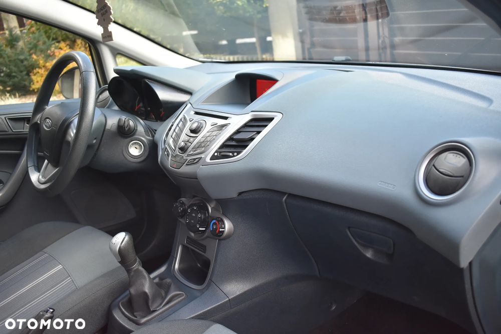 Ford Fiesta 1.25 Trend - 23