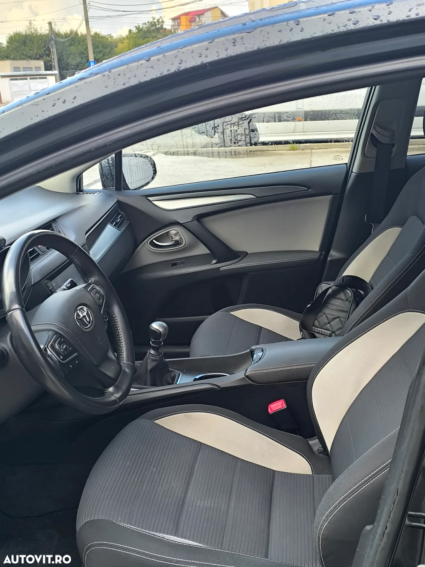 Toyota Avensis Touring Sports 2.0 D-4D Business Edition - 17