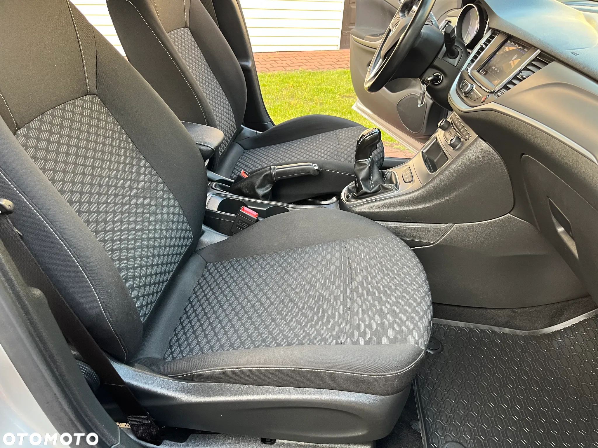Opel Astra V 1.2 T Edition S&S - 25