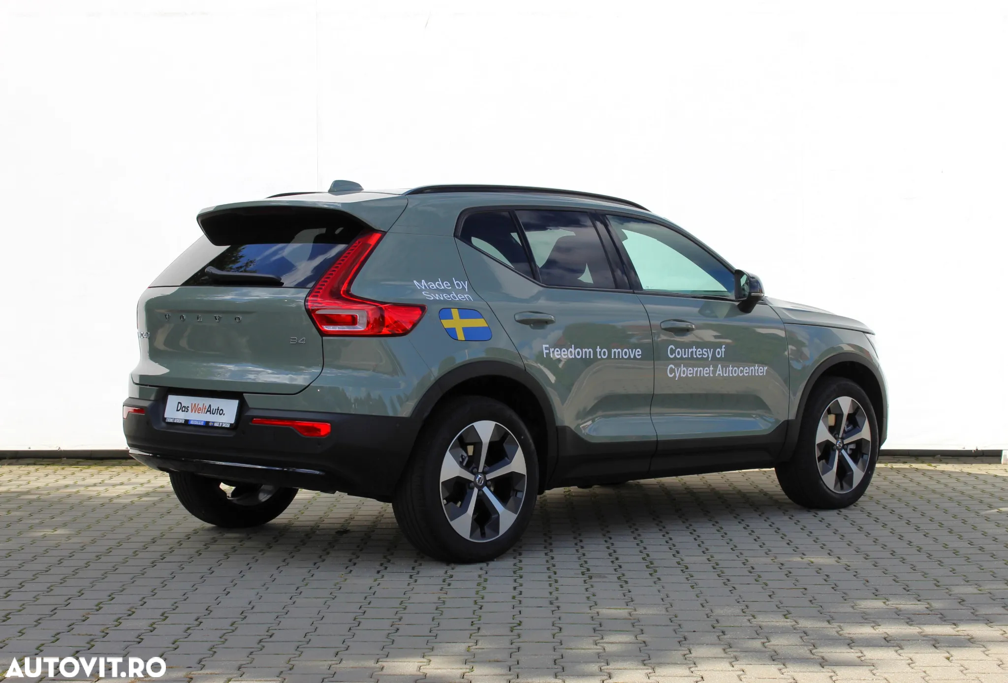 Volvo XC 40 B4 AT FWD MHEV Ultimate Dark - 11