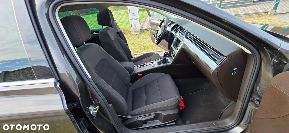 Volkswagen Passat 2.0 TDI (BlueMotion Technology) DSG Highline - 21
