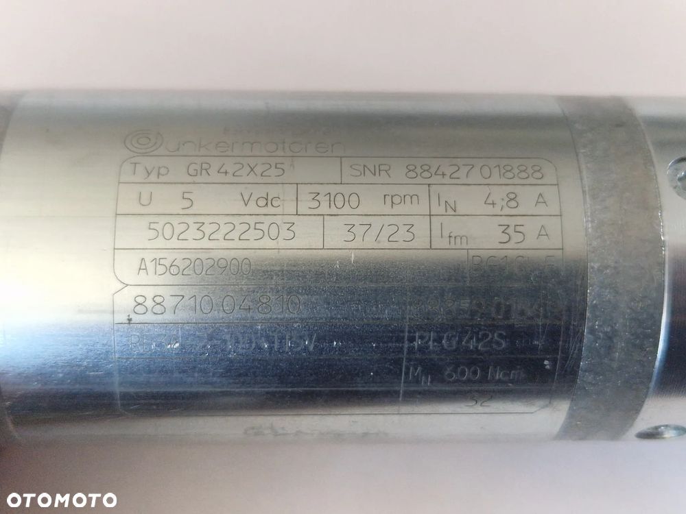 Silnik elektryczny napędu sekcji. Siewnik Kverneland Optima - 4