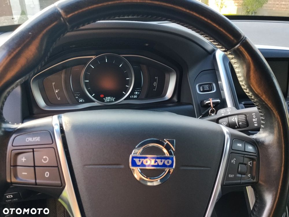 Volvo XC 60 D4 Drive-E Momentum - 7