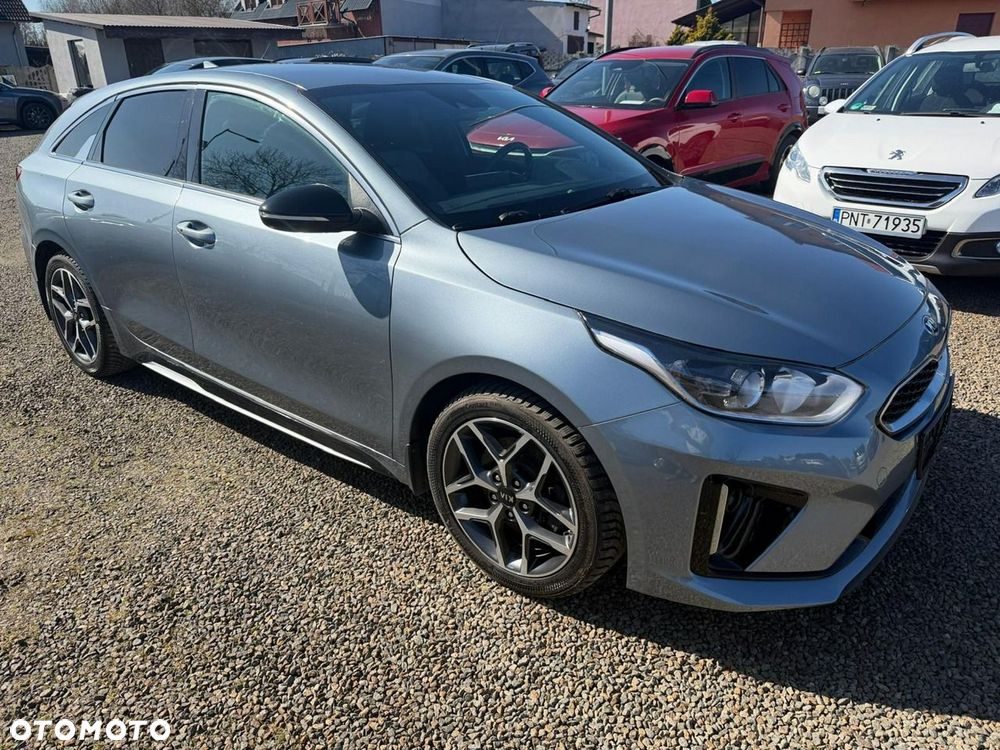 Kia ProCeed - 11