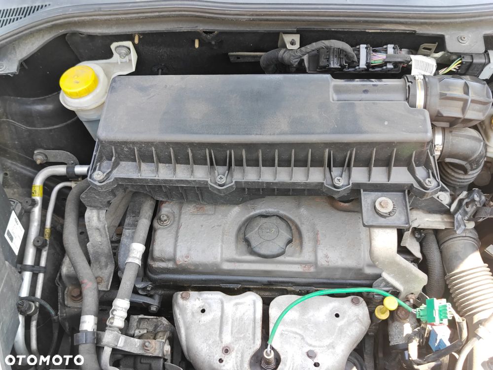 Fiat Qubo 1.4 8V MyLife - 19