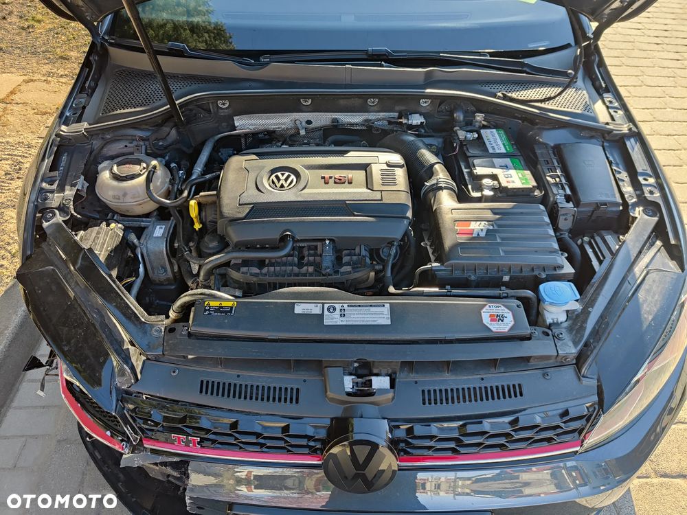 Volkswagen Golf GTI (BlueMotion Technology) DSG - 12