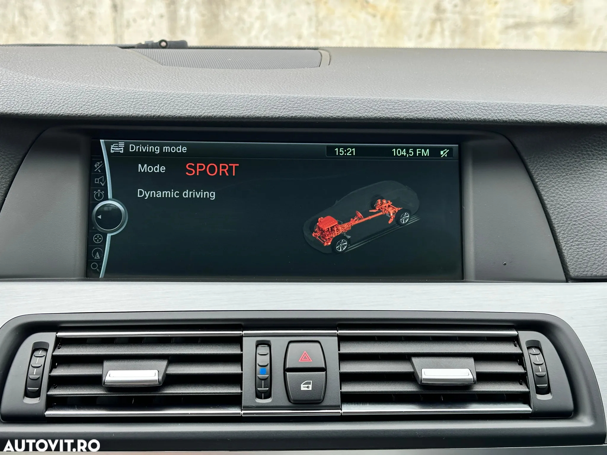 BMW Seria 5 520d Touring BluePerformance Sport-Aut. - 25