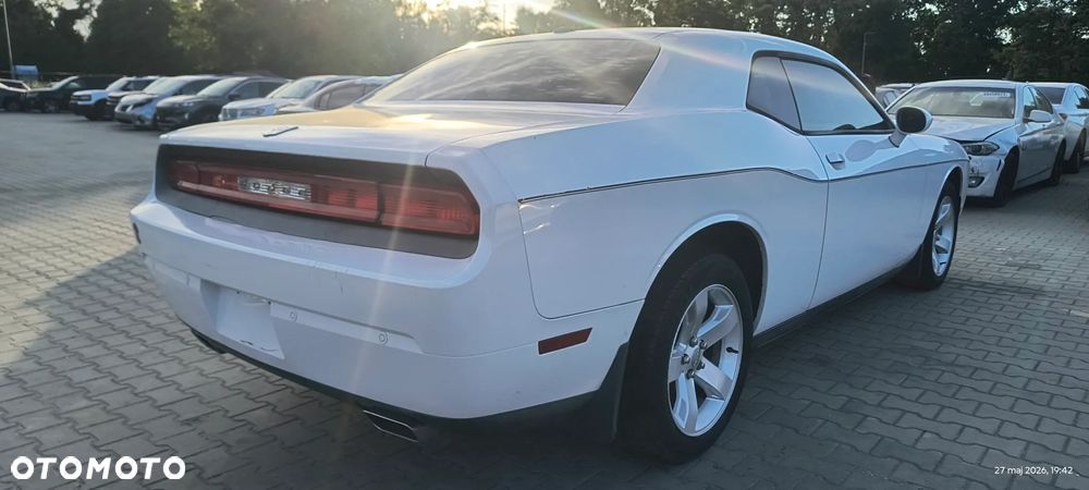Dodge Challenger - 4