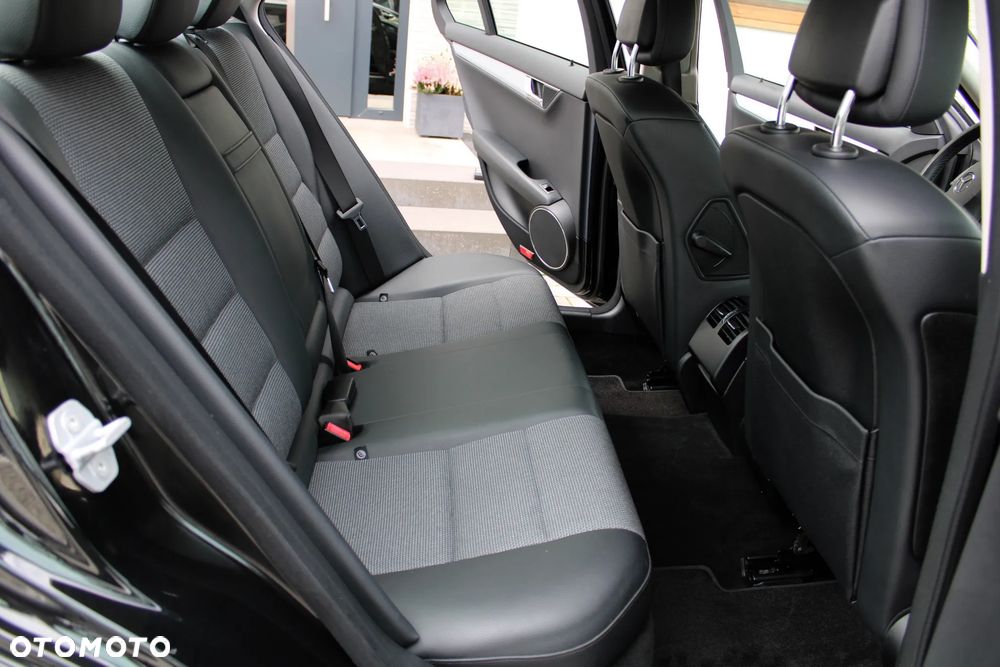 Mercedes-Benz Klasa C 200 7G-TRONIC Avantgarde Edition - 8