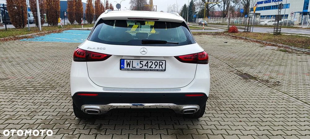 Mercedes-Benz GLA 200 Business Edition - 36