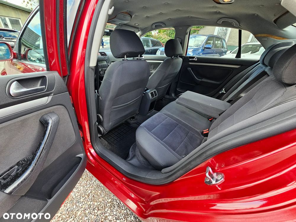 Volkswagen Jetta 2.0 TDI Comfortline - 8