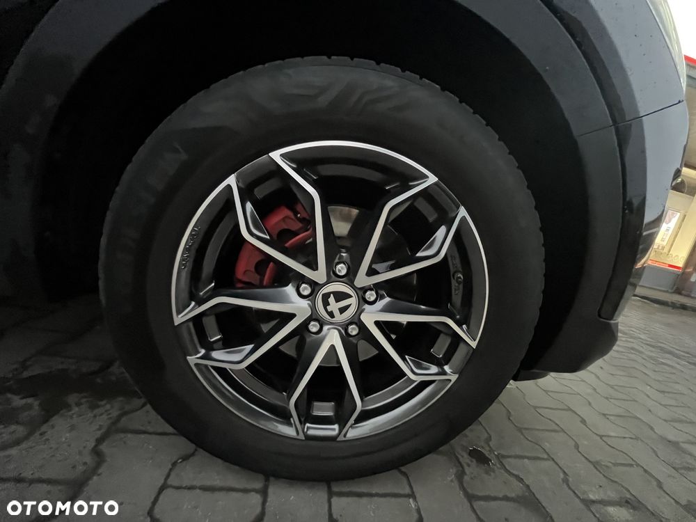 Hyundai Santa Fe - 5