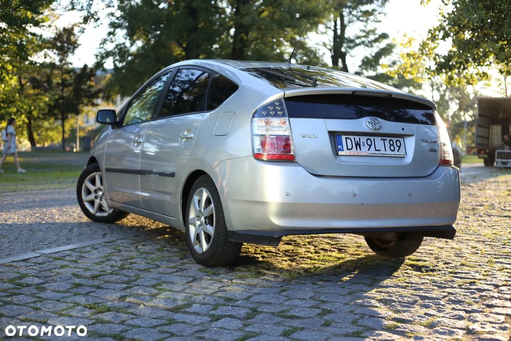 Toyota Prius 1.5 VVT-i Prestige - 6
