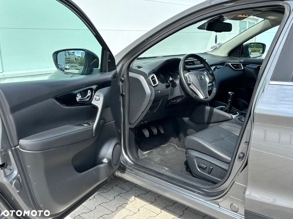 Nissan Qashqai 1.2 DIG-T Tekna EU6 - 15