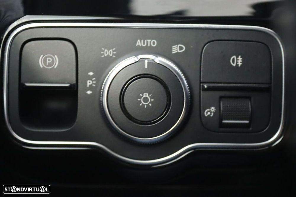 Mercedes-Benz A 250 Limousine e Style Plus - 19