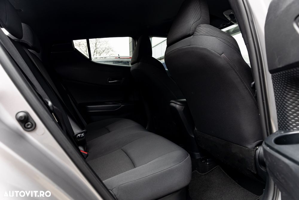 Toyota C-HR 1.8 HSD 122 CP 4x2 CVT C-lassy - 12