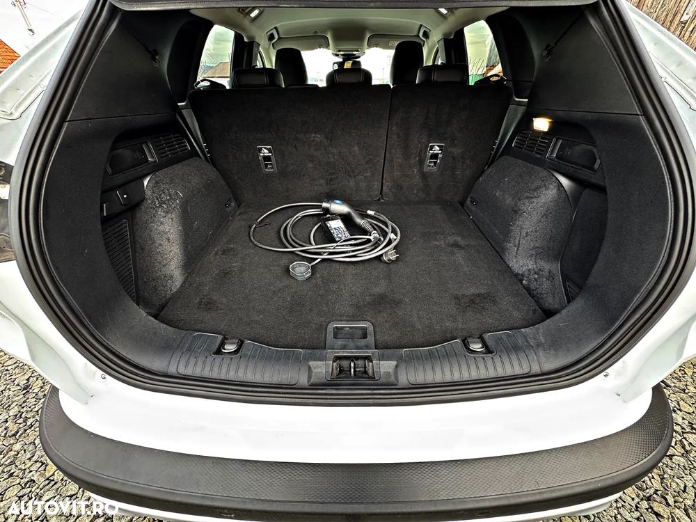 Ford Kuga 2.5 Duratec PHEV Titanium X - 36