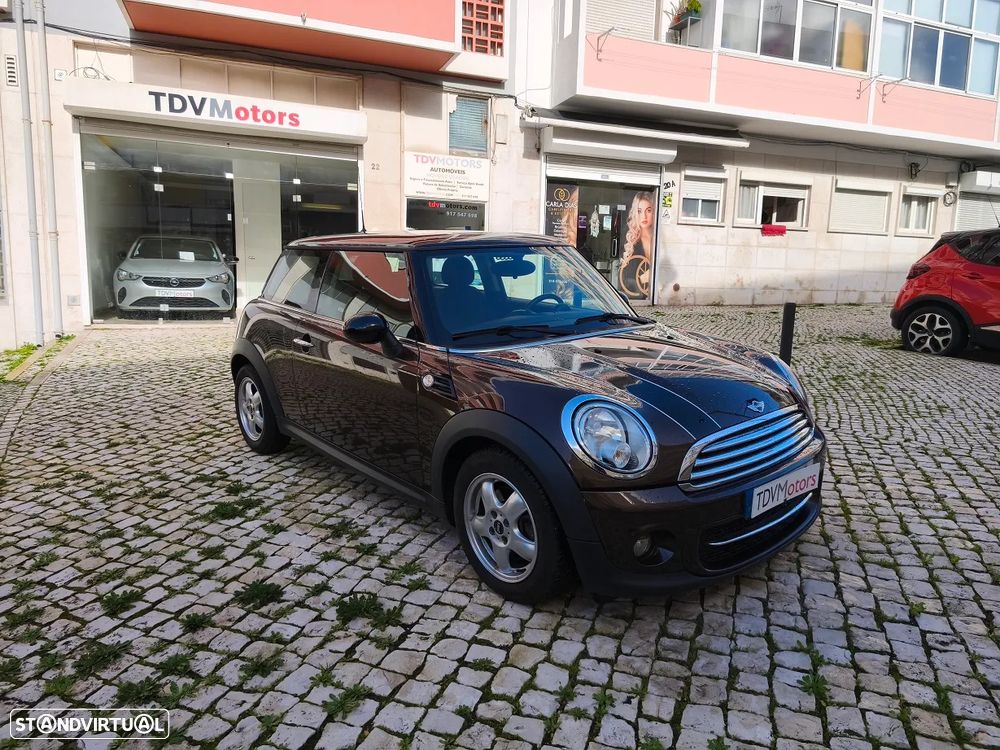 MINI 3 Portas Cooper D - 2