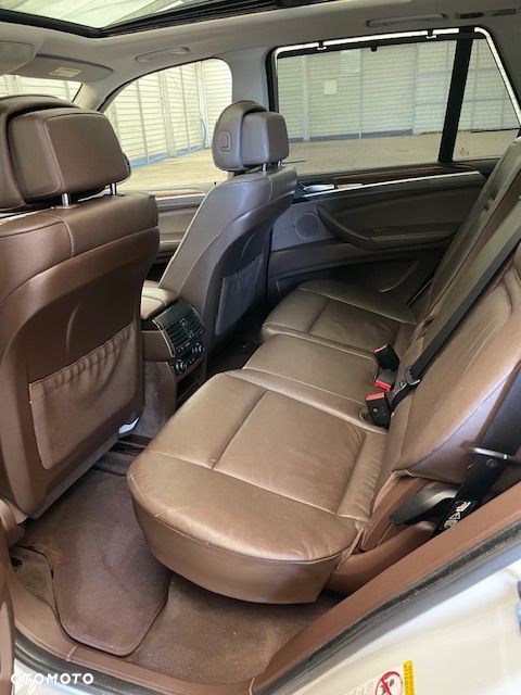 BMW X5 3.0si xDrive - 10