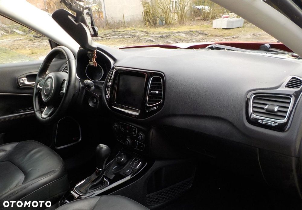 Jeep Compass - 23