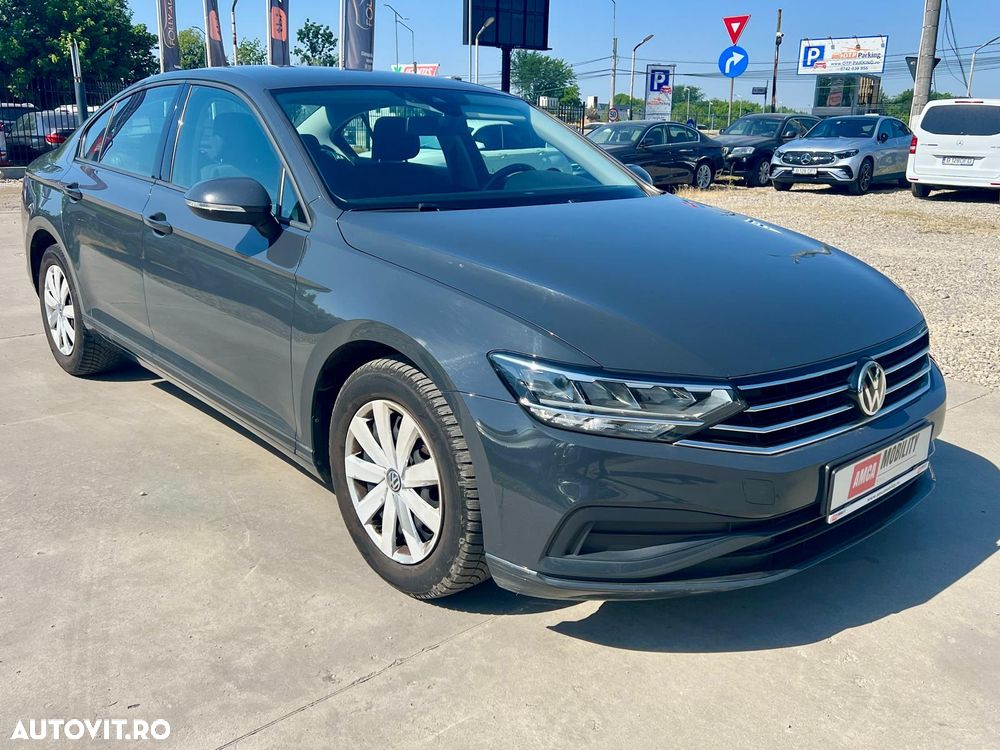 Volkswagen Passat 2.0 TDI DSG Trendline - 2