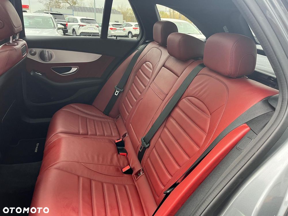Mercedes-Benz Klasa C 200 4MATIC 9G-TRONIC - 23