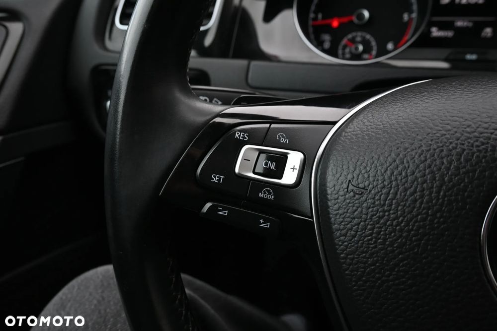 Volkswagen Golf 2.0 TDI BMT Highline DSG - 37