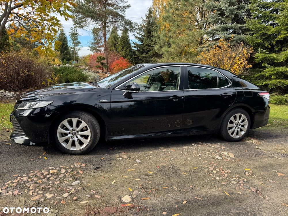 Toyota Camry - 5