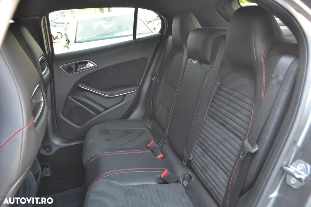 Mercedes-Benz GLA 200 7G-DCT AMG Line - 14
