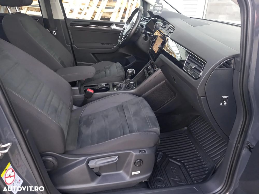 Volkswagen Touran - 16