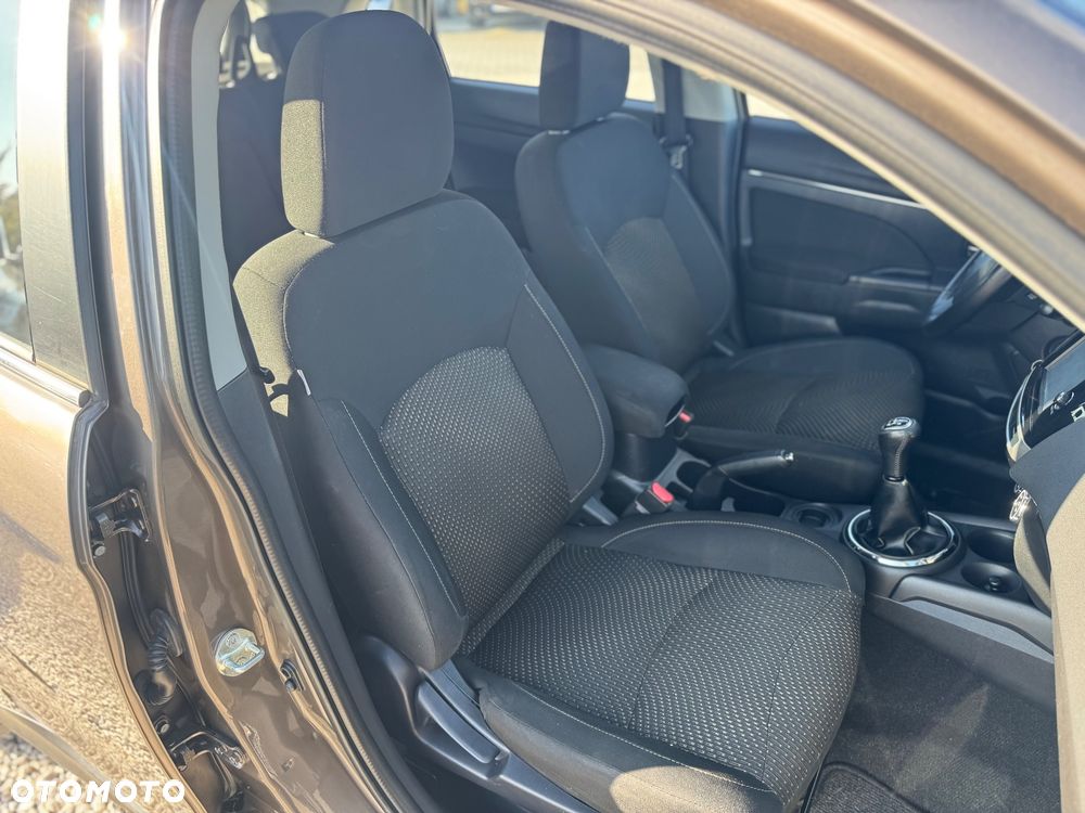 Mitsubishi ASX 1.6 2WD Plus - 21