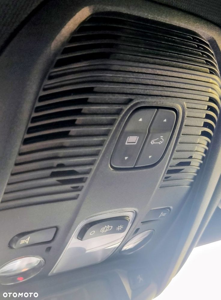 Peugeot 5008 BlueHDi 130 EAT8 GT - 26