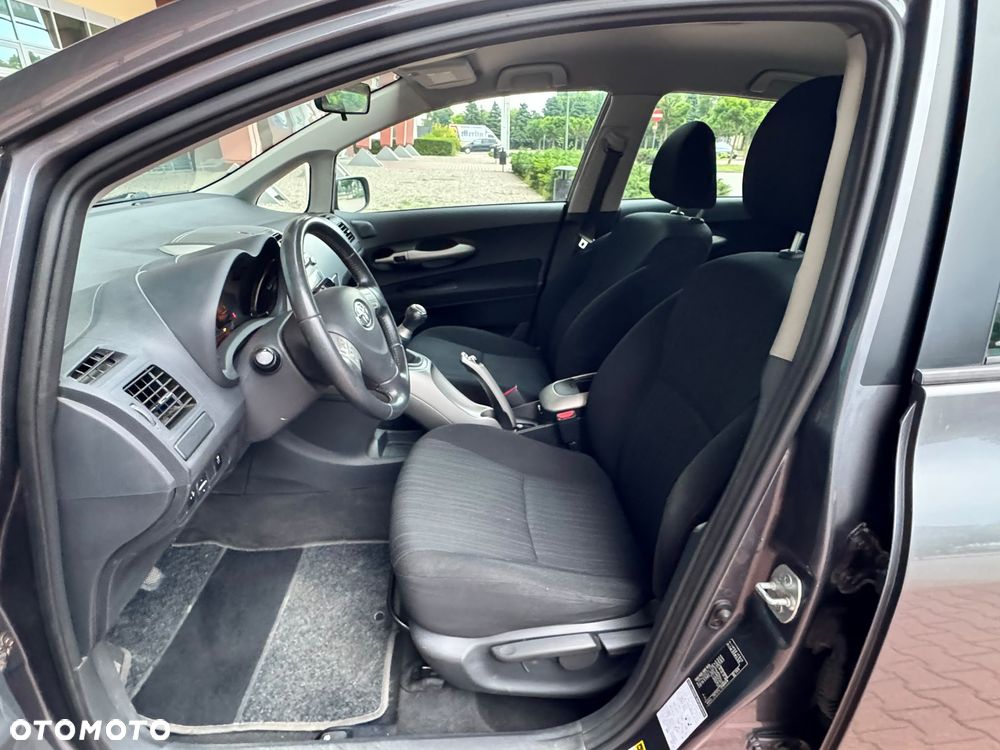 Toyota Auris 1.6 VVT-i Sol - 11