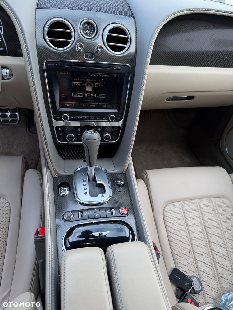 Bentley Continental GT - 11