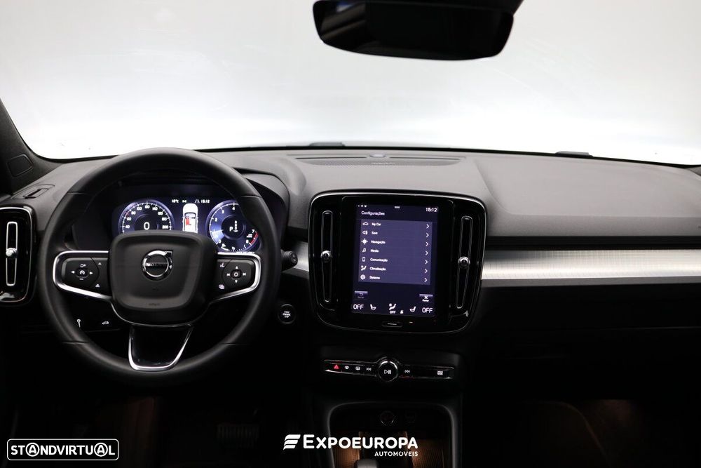 Volvo XC 40 1.5 T2 Plus Dark Auto - 9