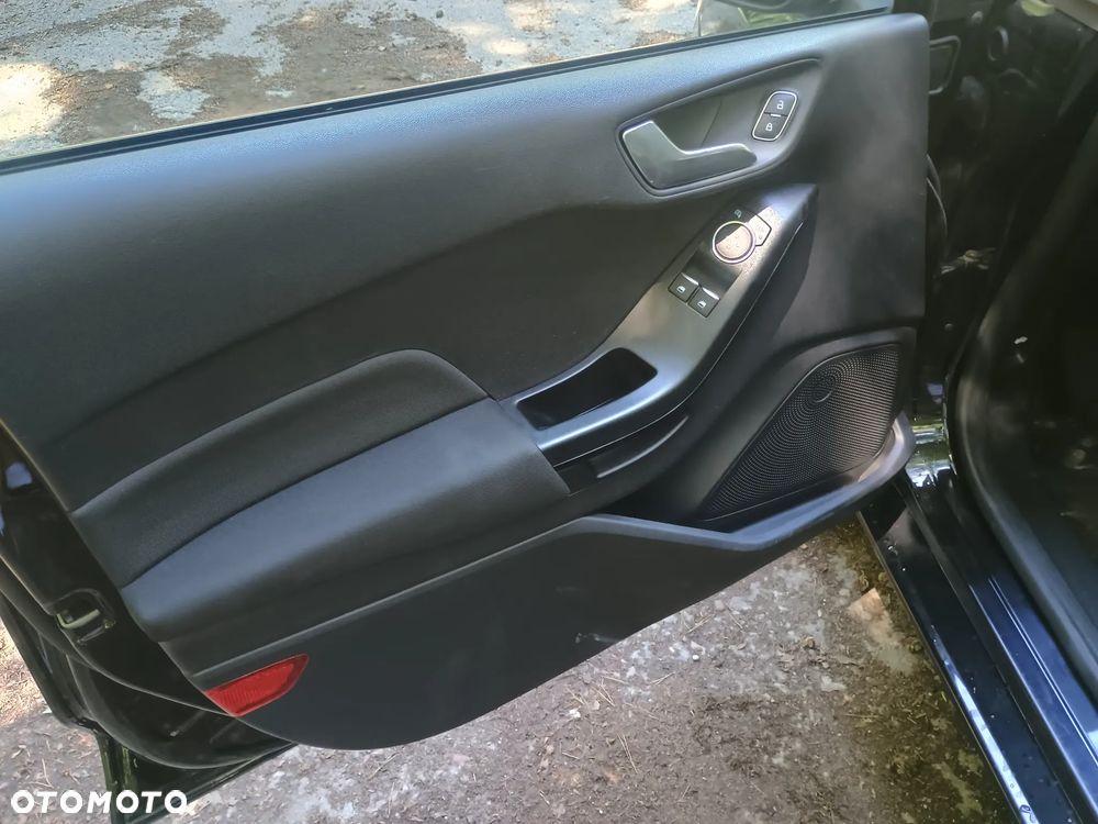 Ford Fiesta 1.1 COOL&CONNECT - 10