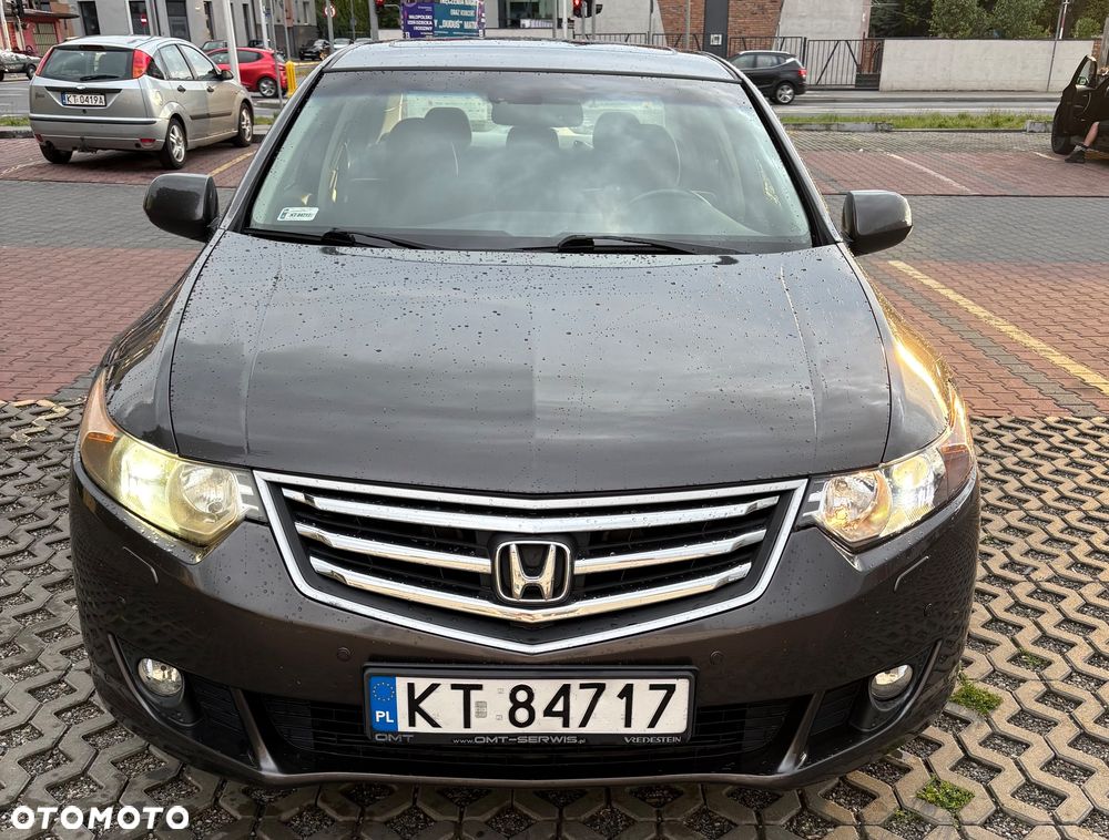 Honda Accord 2.0 Executive Nav - 2