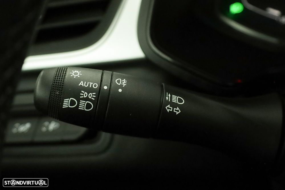 Renault Captur 1.0 TCe Techno Bi-Fuel - 17