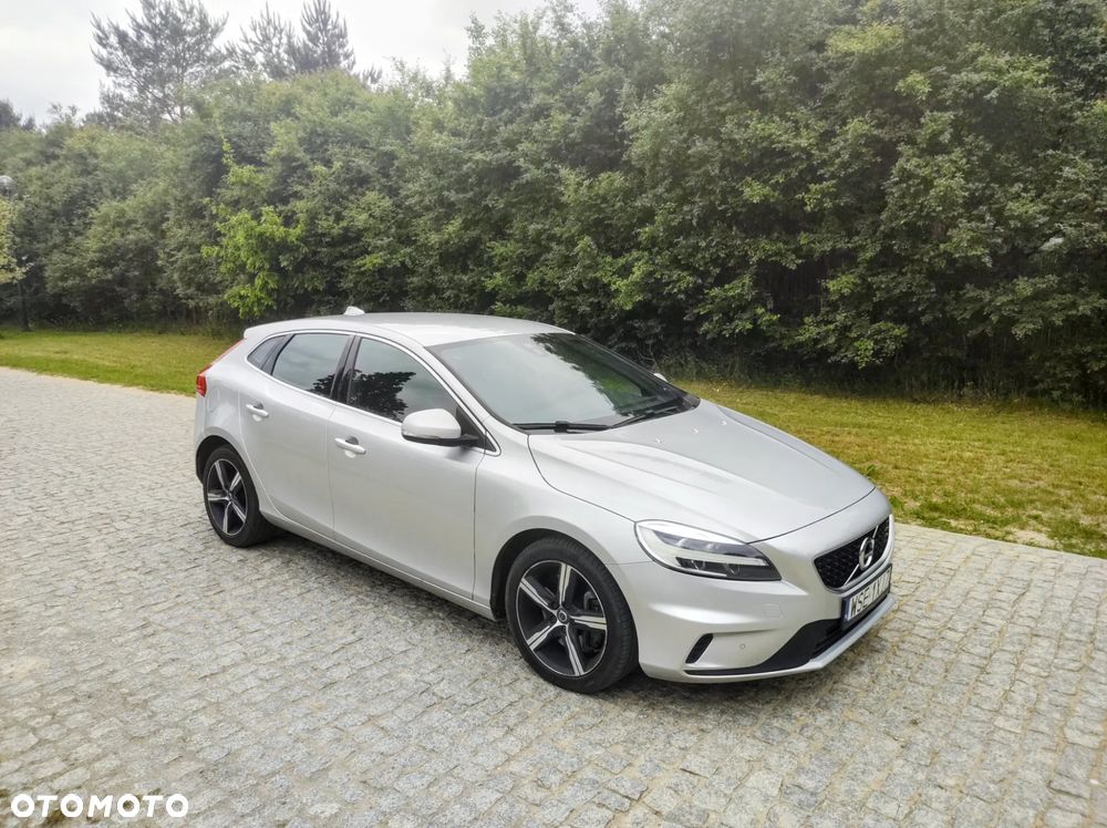 Volvo V40 D2 Drive-E R-Design Momentum - 2