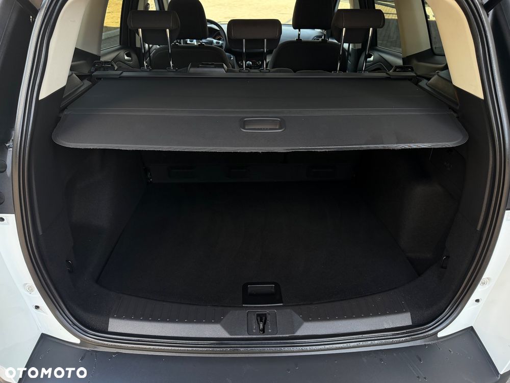 Ford Kuga 1.5 EcoBoost 2x4 Trend - 24