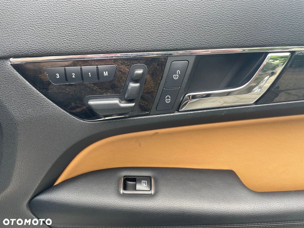 Mercedes-Benz Klasa E 350 BlueEFFICIENCY 7G-TRONIC Elegance - 19