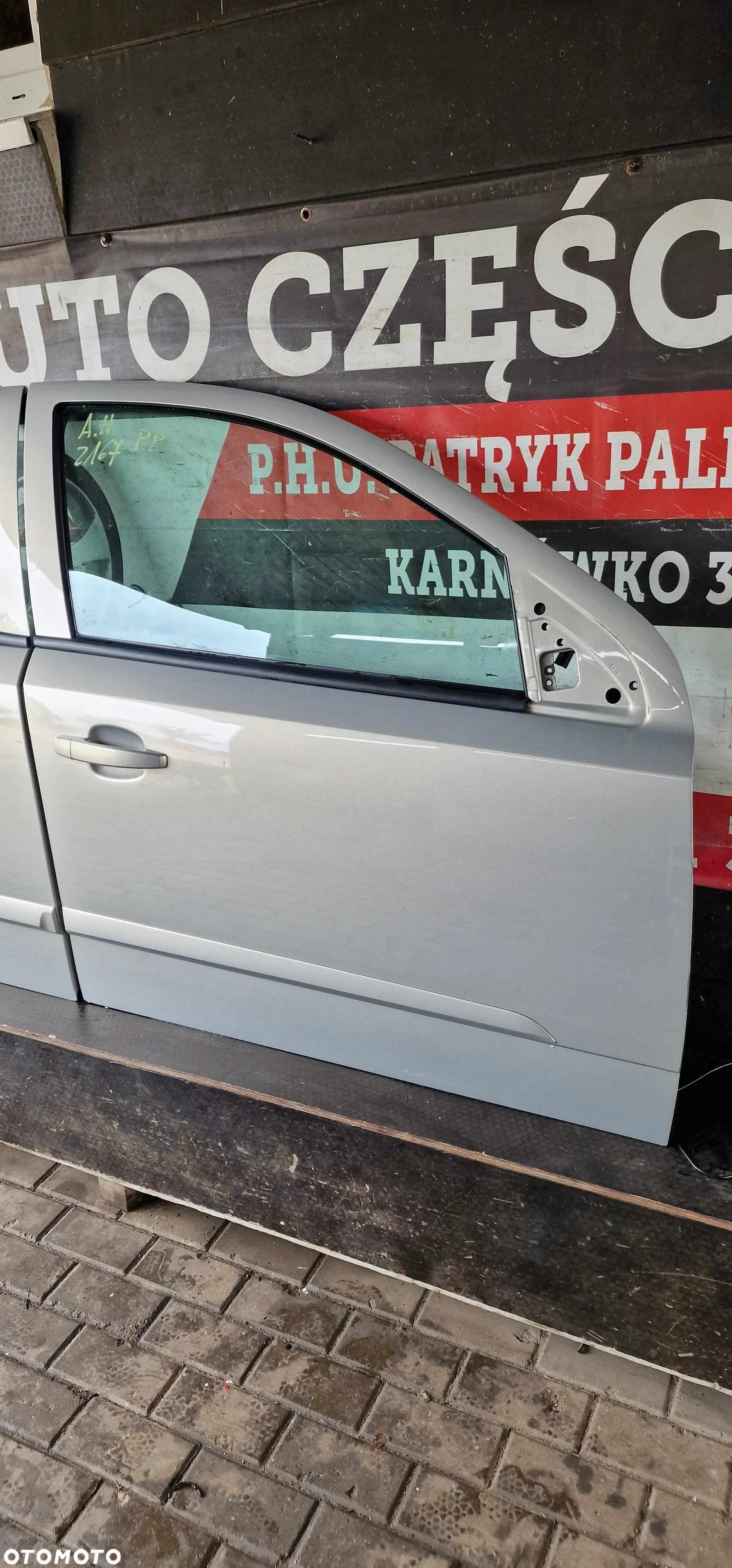 DRZWI PRAWA Strona OPEL ASTRA H HB Z167 - 2