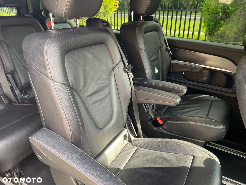 Mercedes-Benz Klasa V - 30