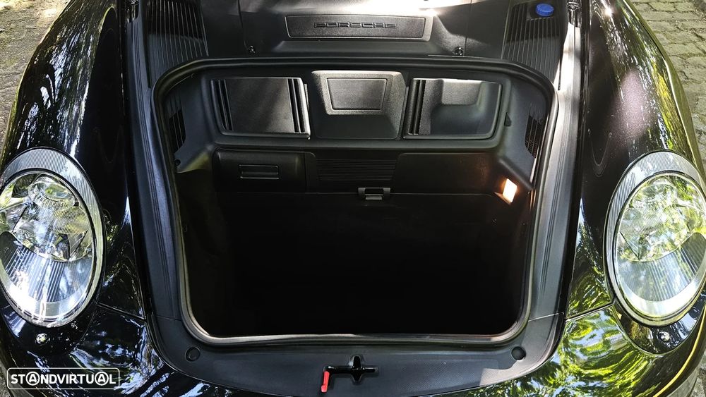 Porsche 911 (997) Carrera 4S - 8