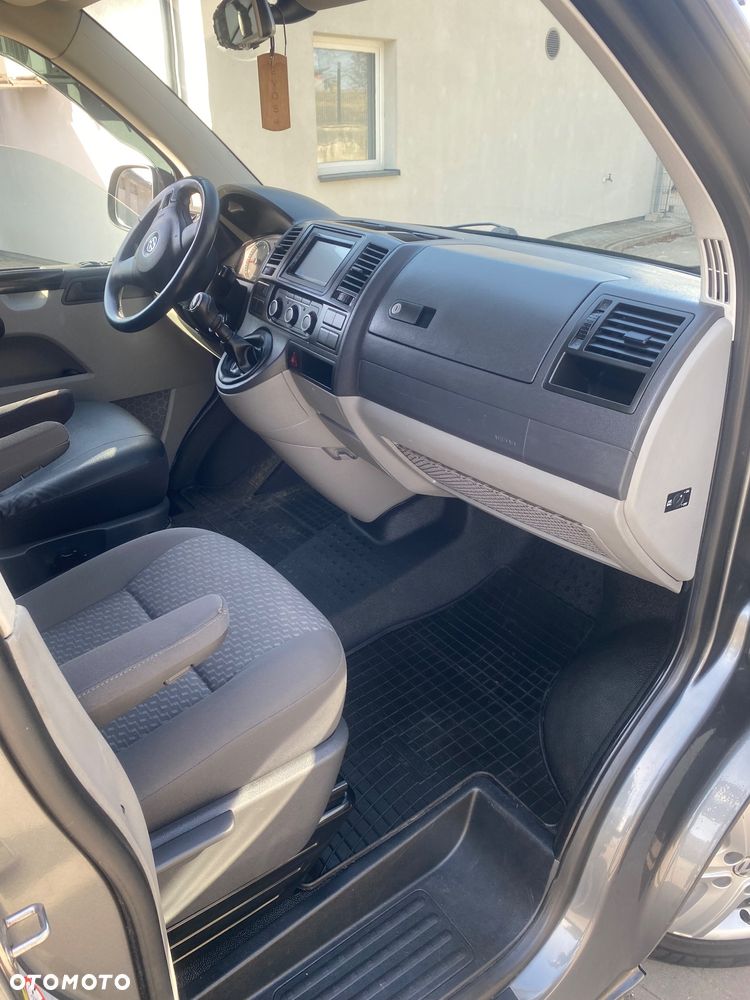 Volkswagen Transporter T5 - 11