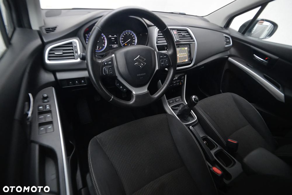 Suzuki SX4 S-Cross 1.0 T Comfort - 26