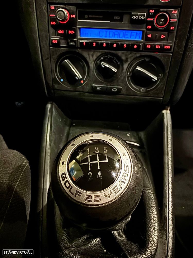 VW Golf 1.9 TDi 25 Anos - 7