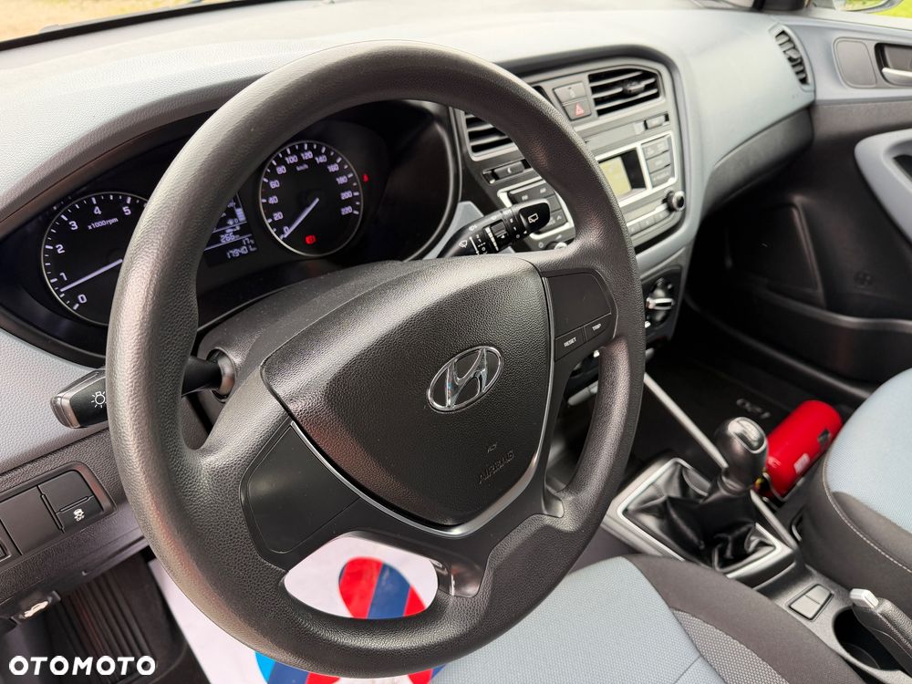 Hyundai i20 blue 1.2 - 21