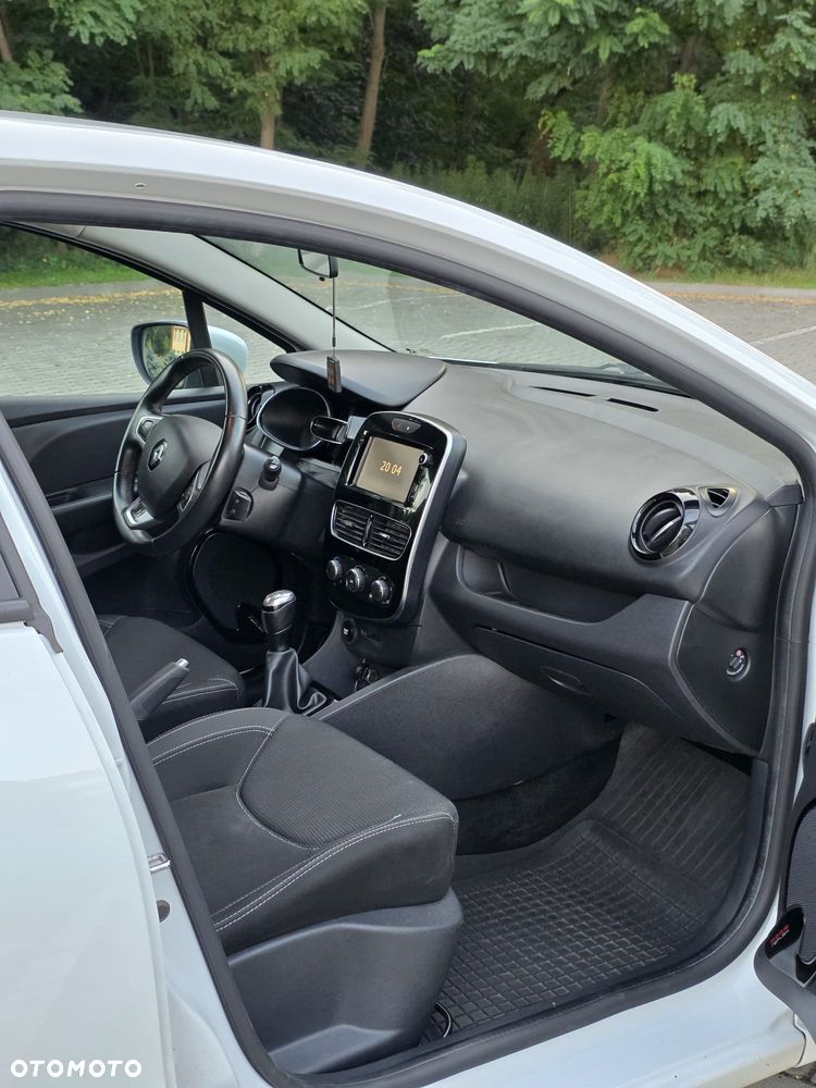 Renault Clio - 11