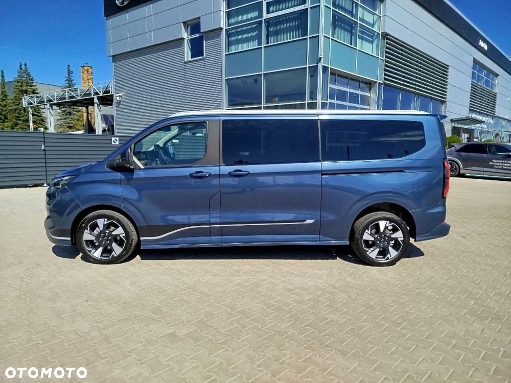 Ford Tourneo Custom - 4